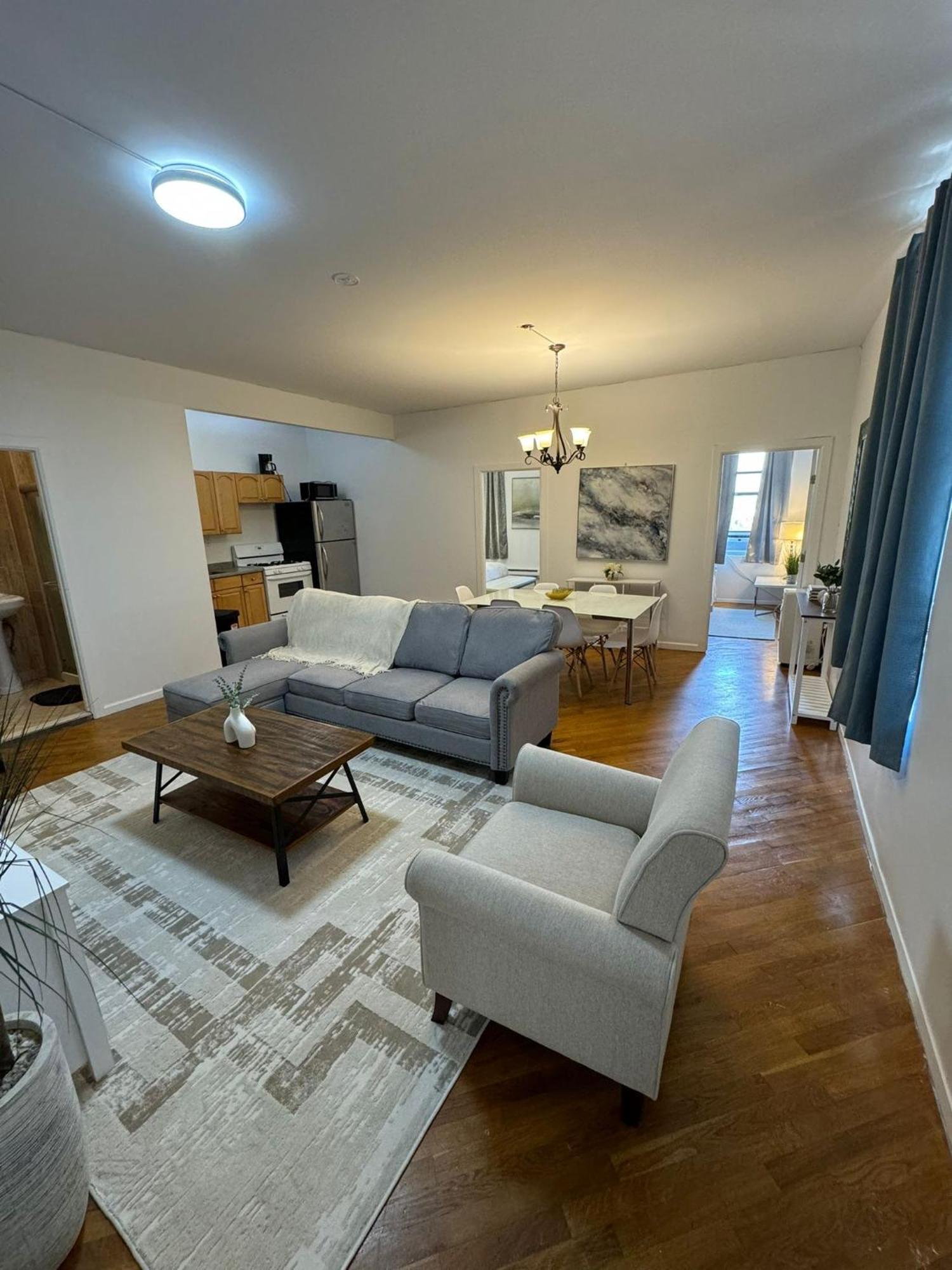 Apartment Bright 3 Bedroom Apartment In East Harlem! New York