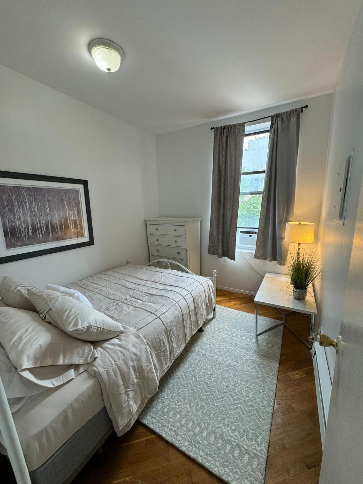 Apartment Bright 3 Bedroom Apartment In East Harlem! New York